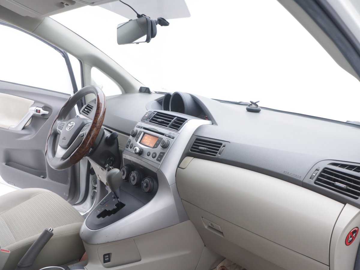 Toyota Verso 2014 car image #19