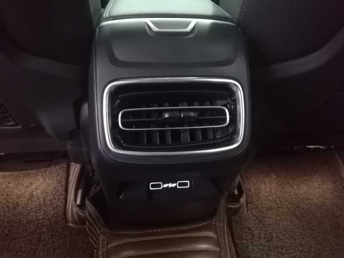 Lynk & Co 01 2020 car image #19