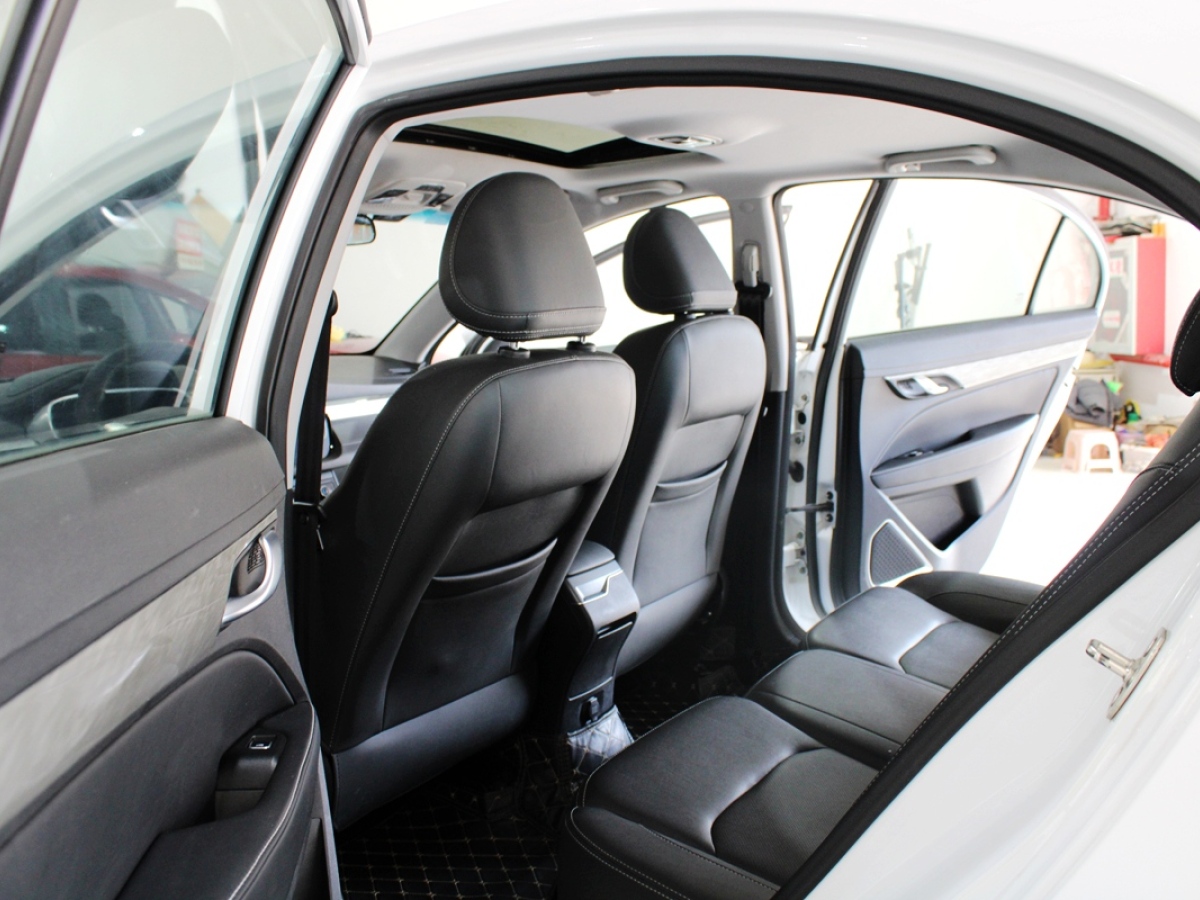 GEELY 2019 car image #19