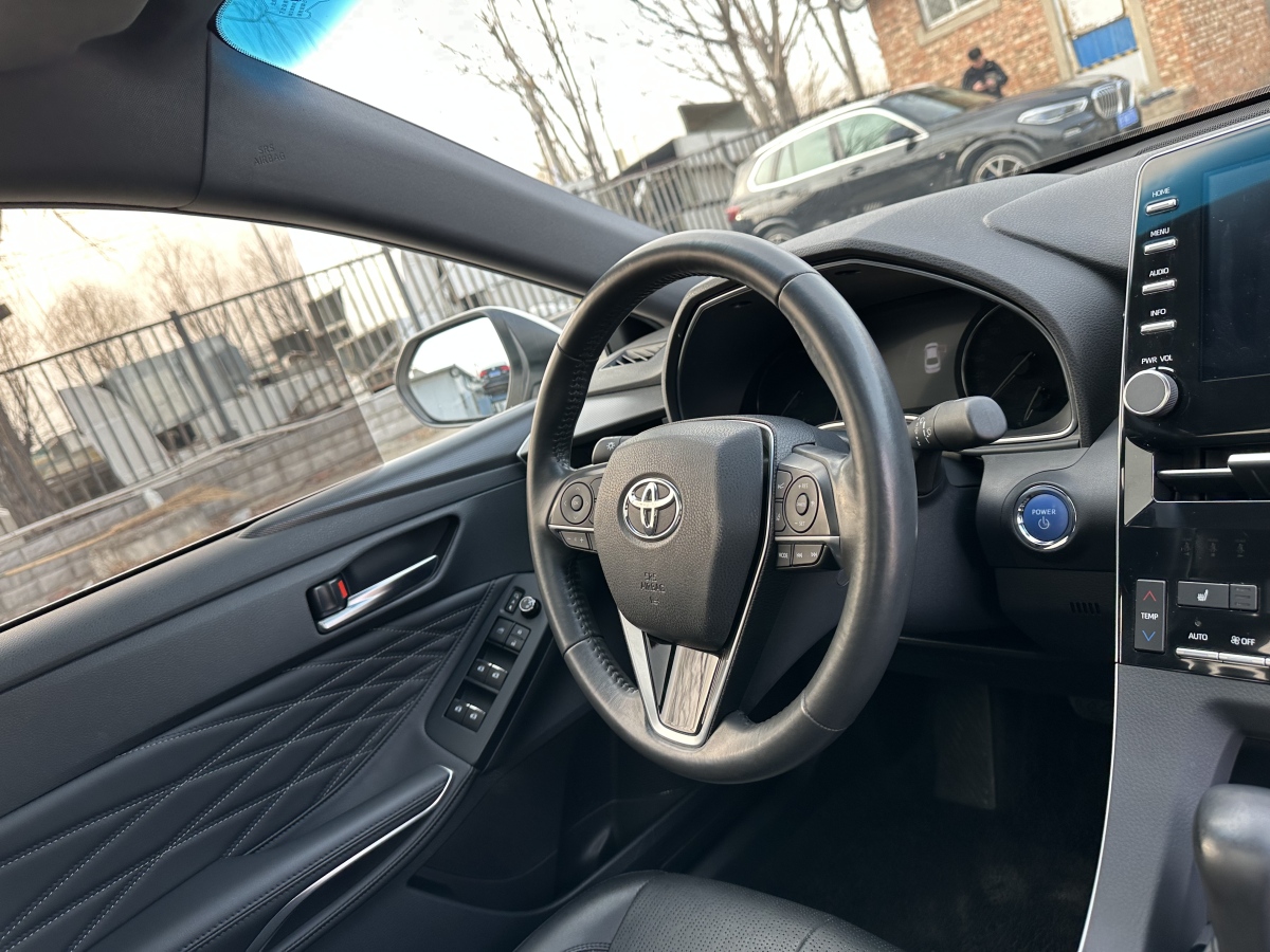 Toyota Avalon 2019 car image #19