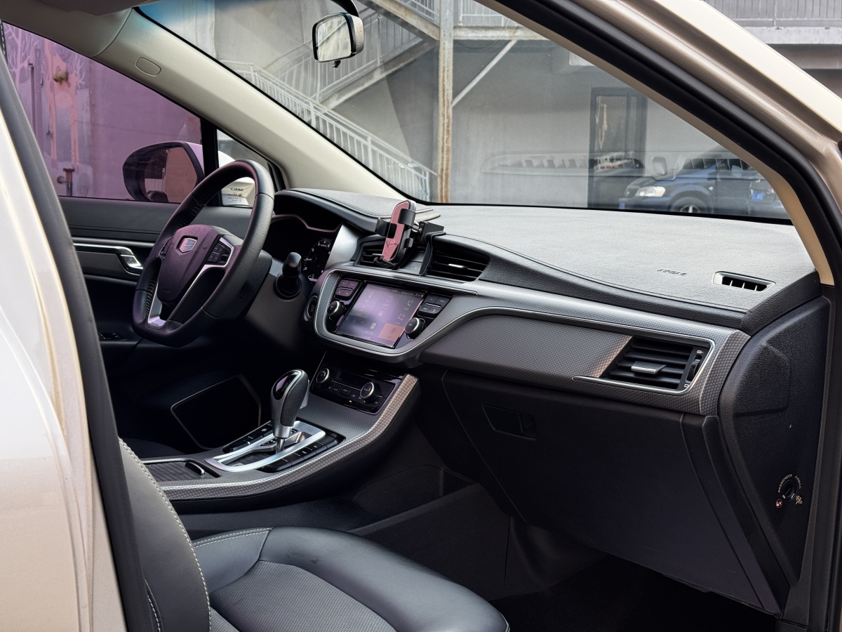 GEELY Emgrand GS 2018 car image #19