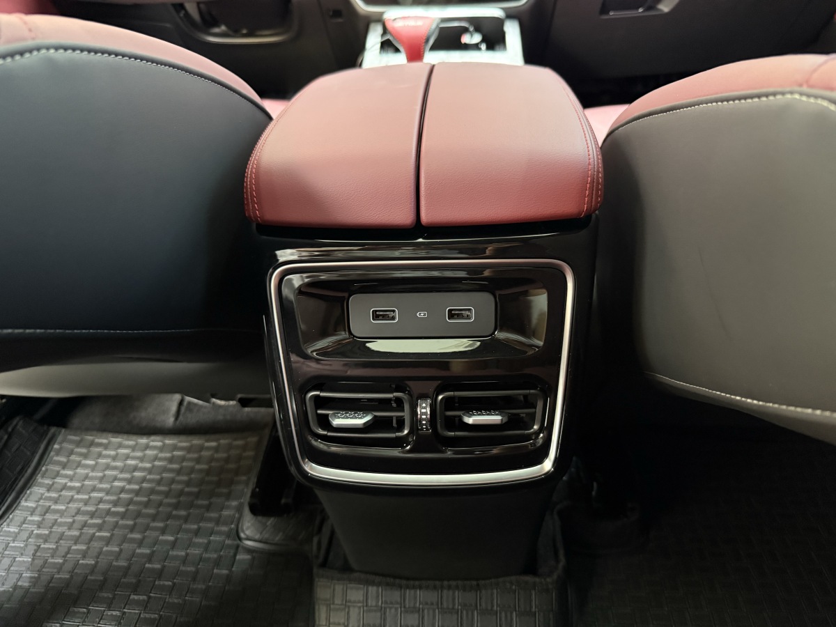 Jetour X70 PLUS 2023 car image #19