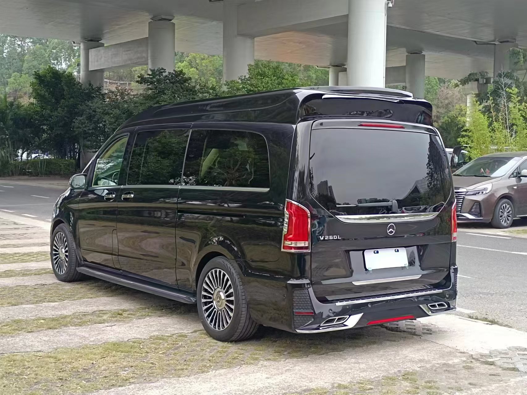 Mercedes-Benz V Class 2020 #19 Mercedes-Benz V Class 2020 car image #19