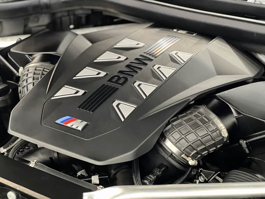 BMW X7 M60i 2023 #19 BMW X7 M60i 2023 car image #19