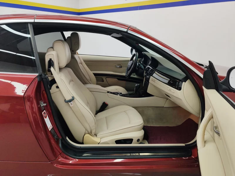 BMW 3 Series (Imported) 2010 immagine di auto #19