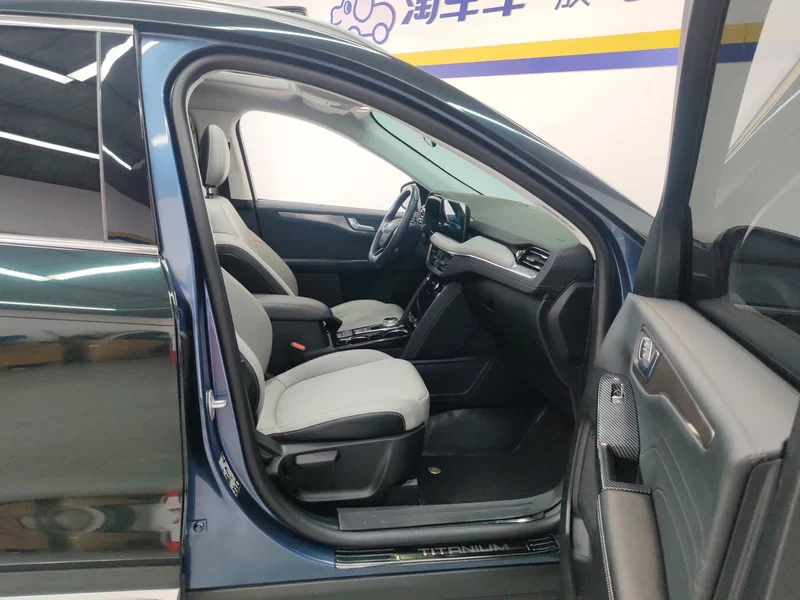 Ford Escape 2022 immagine di auto #19