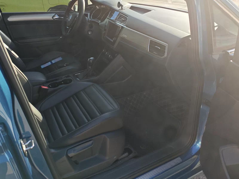 Volkswagen Touran 2018 car image #19