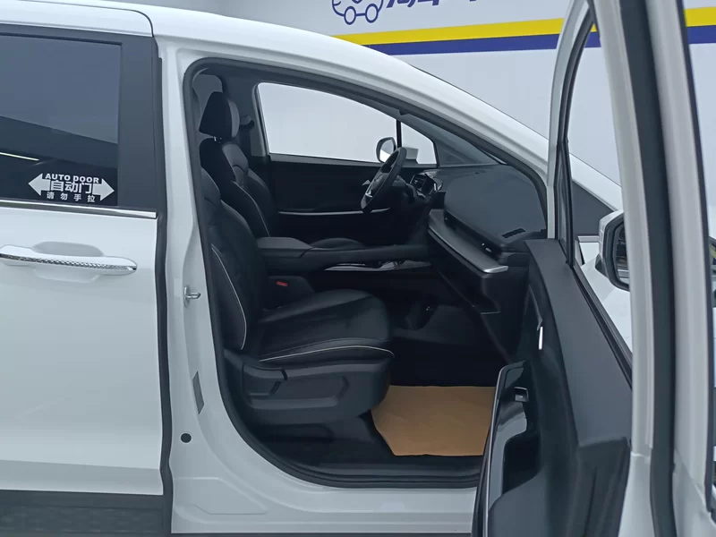 Hyundai Custo 2024 car image #19