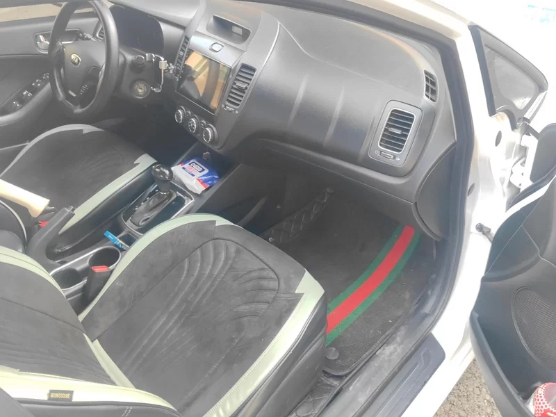 起亚 起亚K3 2018 汽车图片 #19