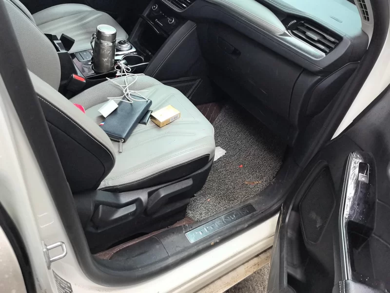 Ford Escape 2021 immagine di auto #19