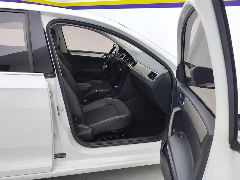 Skoda Rapid 2019 car image #19