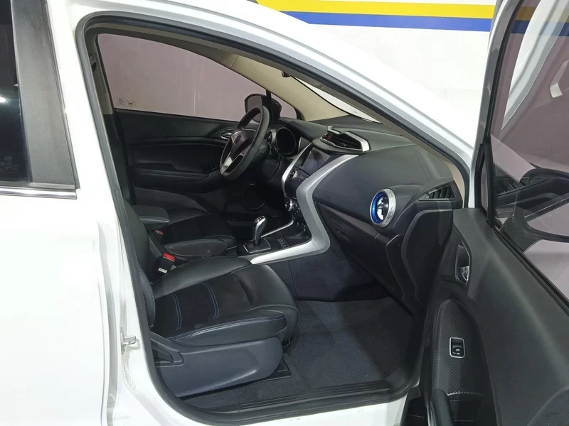 BYD Yuan New Energy 2018 car image #19