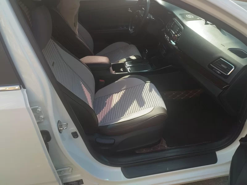 起亚 起亚K4 2015 汽车图片 #19