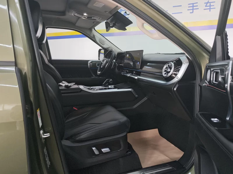 Tank 400 2024 car image #19