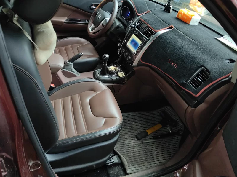 Forthing SX6 2016 #19 Forthing SX6 2016 car image #19