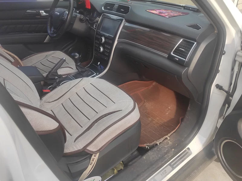 Haval H2 2015 #19 Haval H2 2015 car image #19