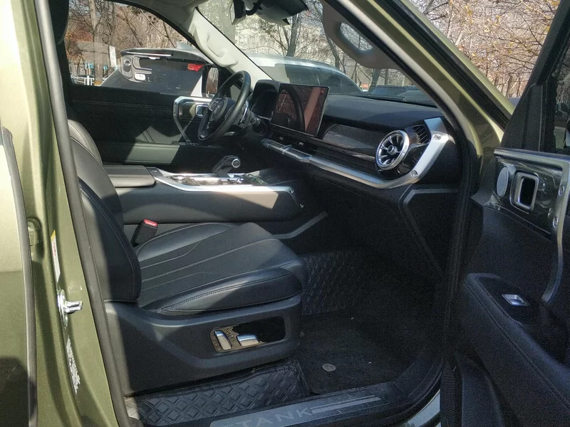 Tank 400 2024 car image #19