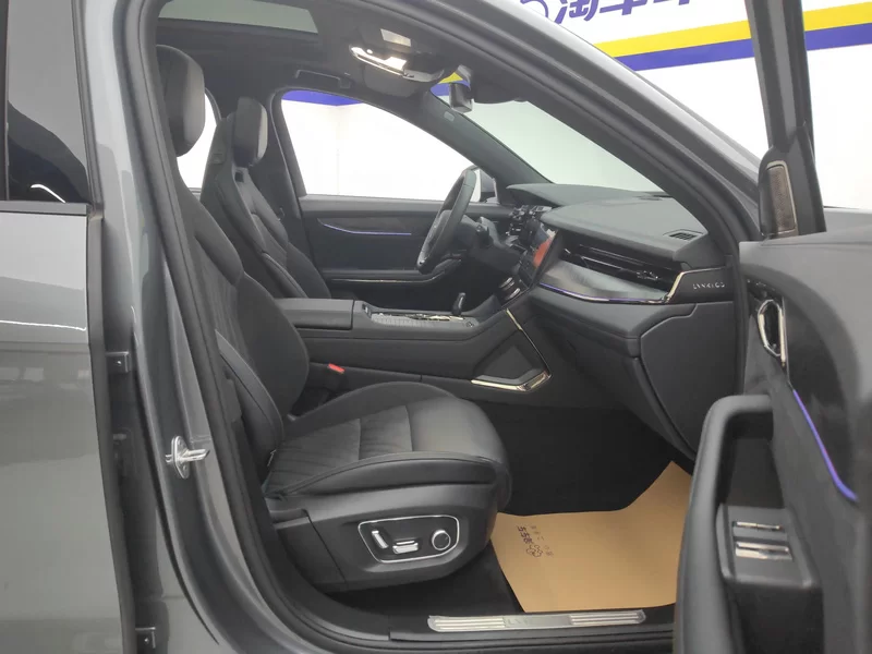 Lynk & Co 09 EM-P 2022 car image #19