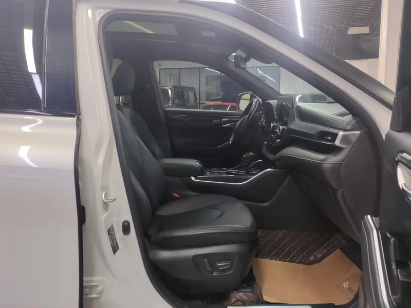 Toyota Crown Kluger 2022 #19 Toyota Crown Kluger 2022 car image #19