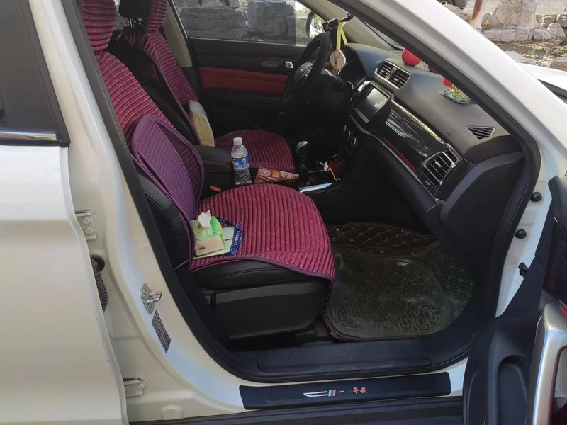 Haval H2 2018 car image #19