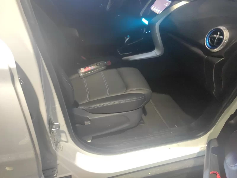 BYD Yuan New Energy 2018 car image #19