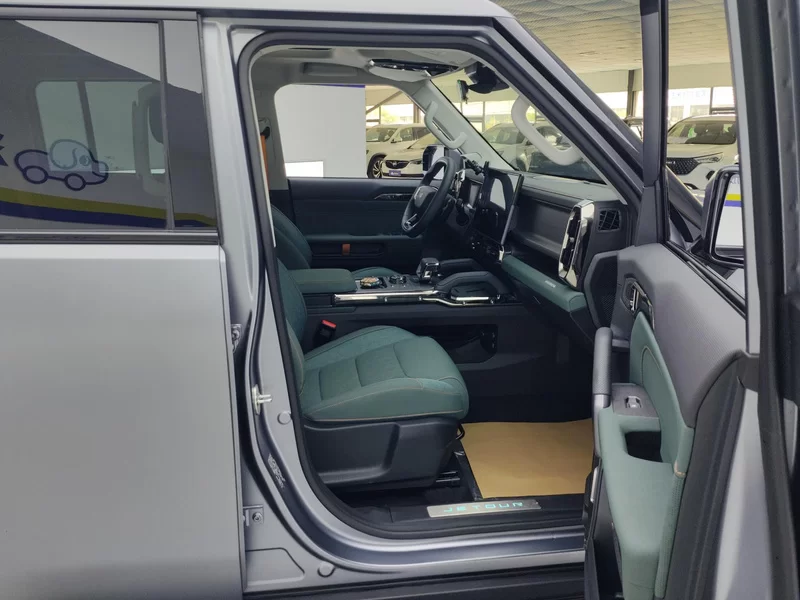 Jetour Traveller 2023 car image #19