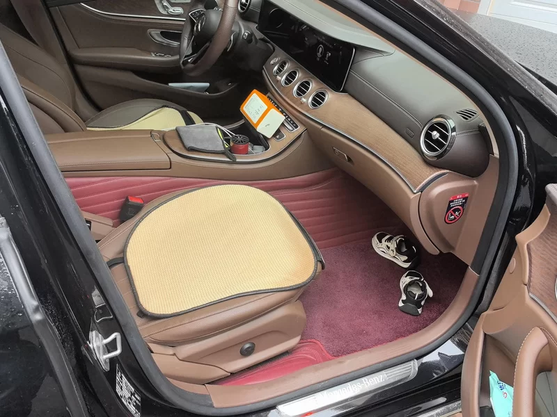 Mercedes-Benz E Class New Energy 2023 car image #19