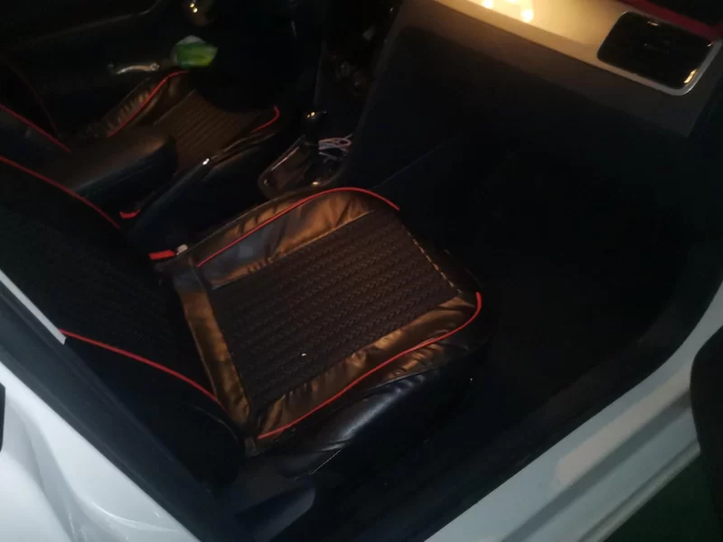 Skoda Rapid 2018 car image #19