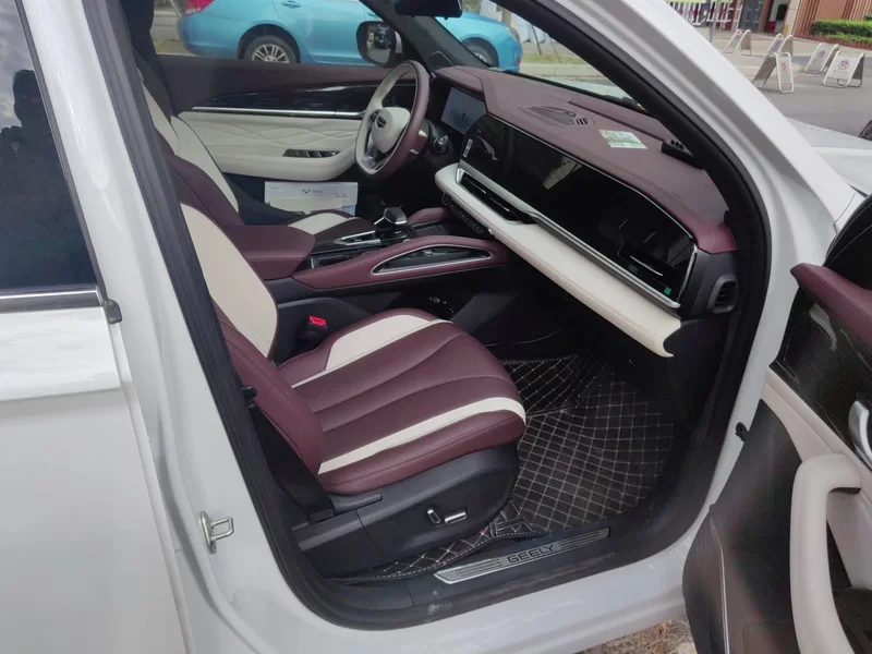 GEELY Tugella 2024 car image #19