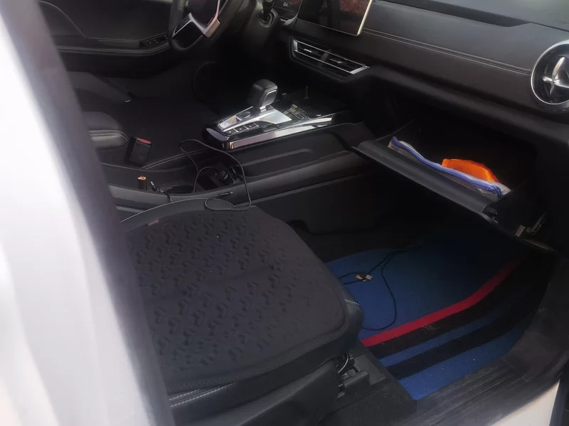 BYD Yuan New Energy 2019 immagine di auto #19