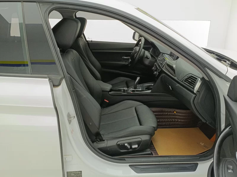 BMW 3 Series GT 2017 #19 BMW 3 Series GT 2017 immagine di auto #19