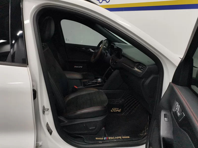 Ford Escape 2020 صورة سيارة #19