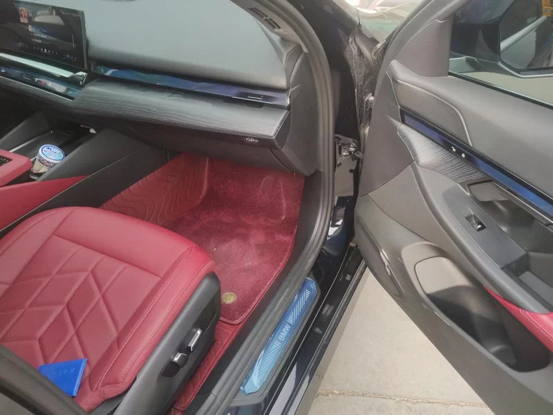 BMW i5 M60 2024 car image #19