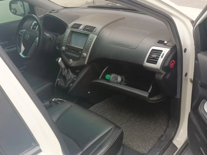 BYD S6 2013 imagen de coche #19