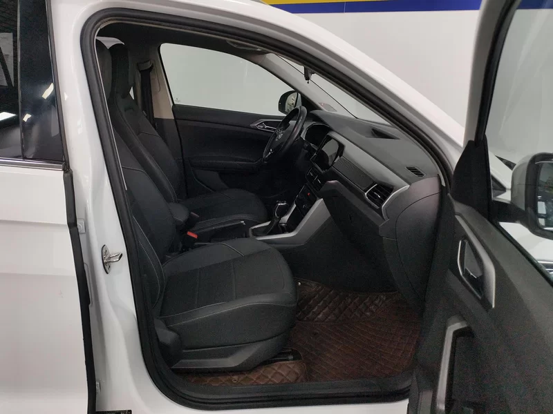 Volkswagen T-Cross 2020 #19 Volkswagen T-Cross 2020 car image #19