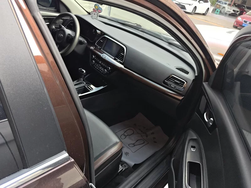 Kia K5 2018 imagen de coche #19