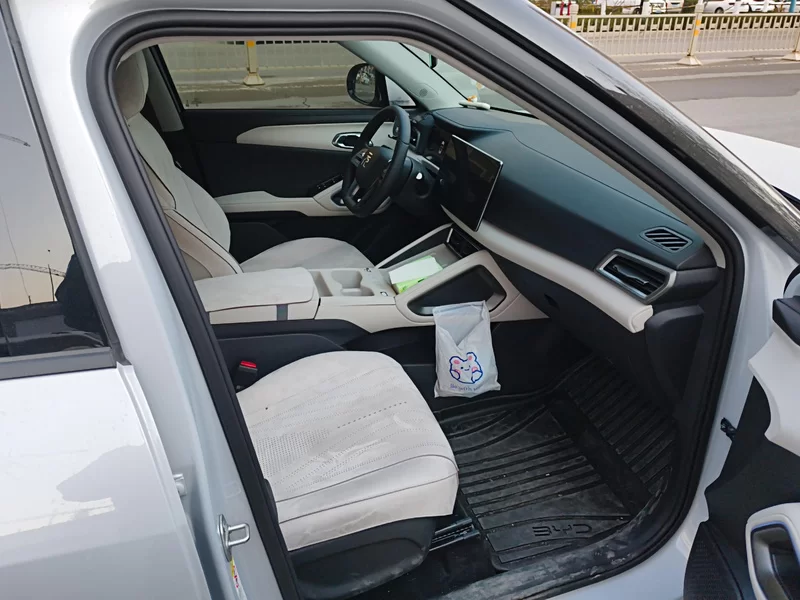 BYD YuanUP 2025 #19 BYD YuanUP 2025 car image #19