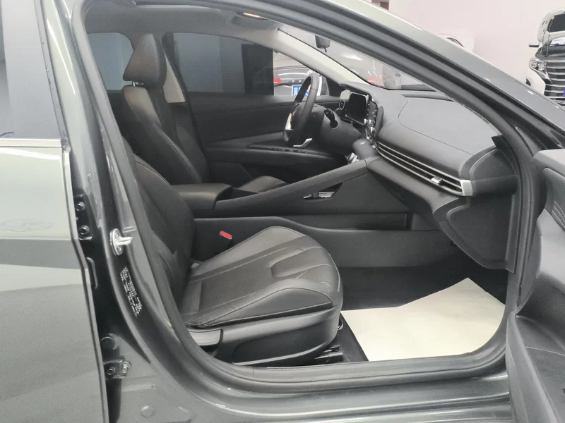 Hyundai Elantra 2023 #19 Hyundai Elantra 2023 car image #19