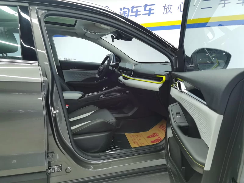 GEELY 2023 #19 GEELY 2023 immagine di auto #19