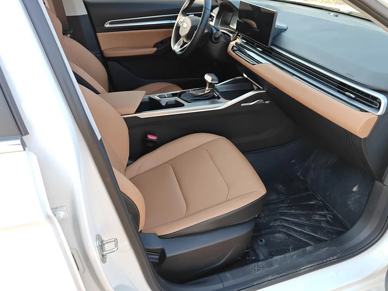 GEELY Emgrand 2024 car image #19