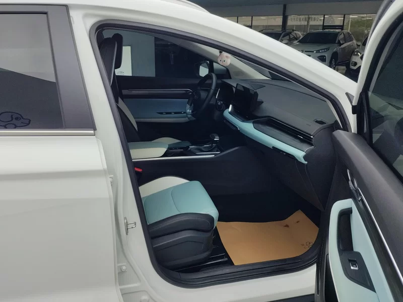 GEELY Emgrand S 2022 car image #19