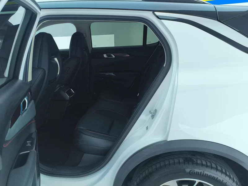 Lynk & Co 01 2018 #19 Lynk & Co 01 2018 car image #19