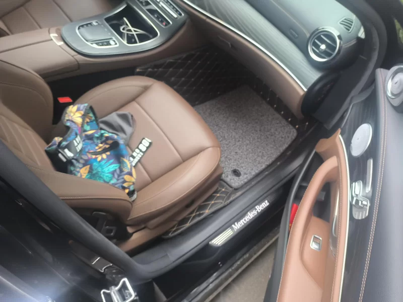 Mercedes-Benz E Class 2020 car image #19