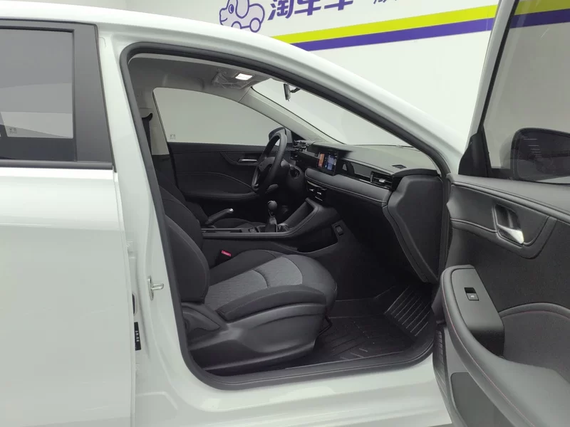 荣威 荣威i5 2025 汽车图片 #19