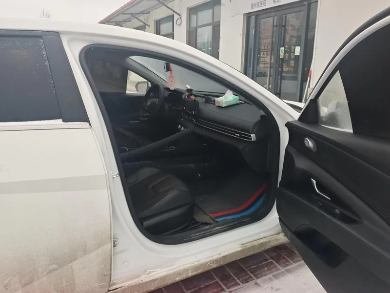 Hyundai Elantra 2023 car image #19