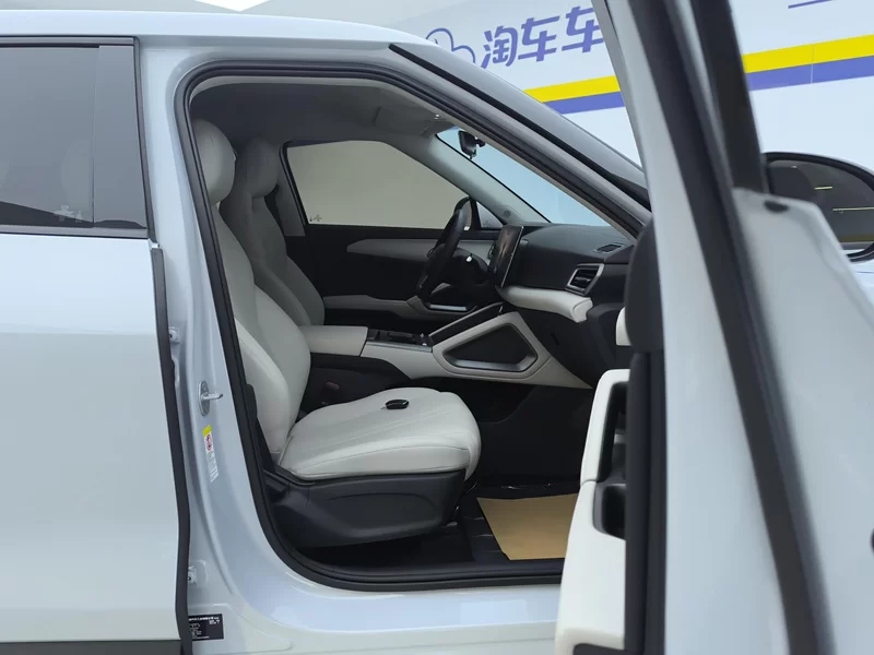 BYD YuanUP 2025 #19 BYD YuanUP 2025 car image #19