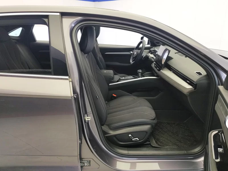 GEELY Preface 2025 car image #19