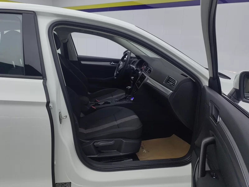 Volkswagen Lamando 2021 immagine di auto #19