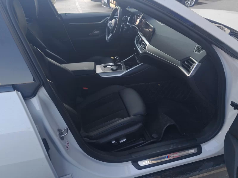 BMW 4 Series 2022 car image #19