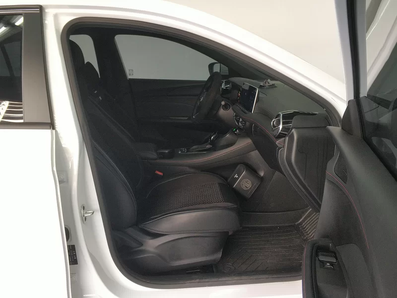 MG 5 2025 immagine di auto #19